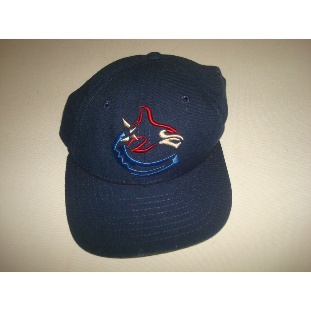 VANCOUVER CANUCKS NEW ERA 90S   NEW HAT CAP DEADSTOCK ‎ VINTAGE T8